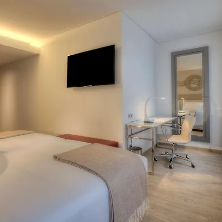 Готель Nh Collection Batalha 4*