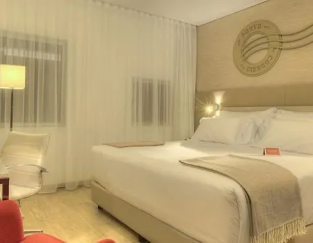 Готель Nh Collection Batalha 4*